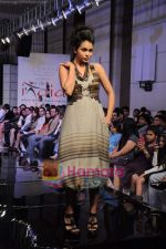 at Gitanjali Tour De India fashion  show in Trident, Mumbai on 6th Feb 2011 (145).JPG